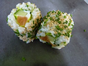 tamasushis-uramaki-californiens-saumon-concombre-fromage-soja